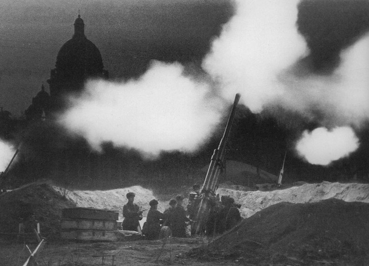 Anti aircraft Leningrad 1941