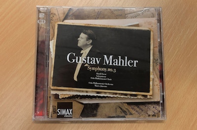 Photo of a CD, Mahler's Symphony No. 3 performed by Oslo Philharmonic with conductor Mariss Jansons.